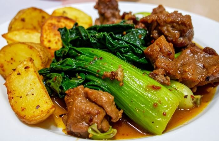 Beef with Bok Choy and Celery